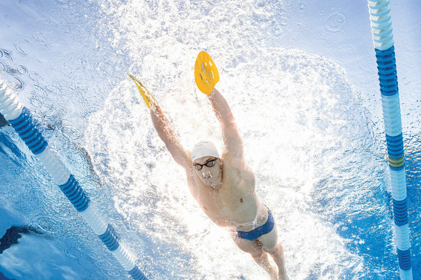 FINIS Manta Strapless Swim Paddles for Strength & Technique Training – Small, Medium, Large